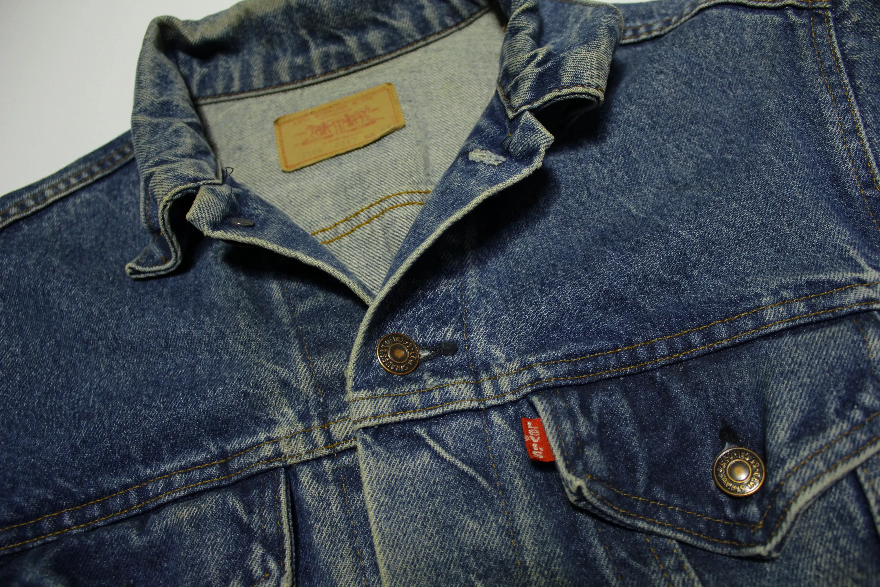 Levis 80's Vintage 70507-0217 Denim Blue Jean Trucker Jacket