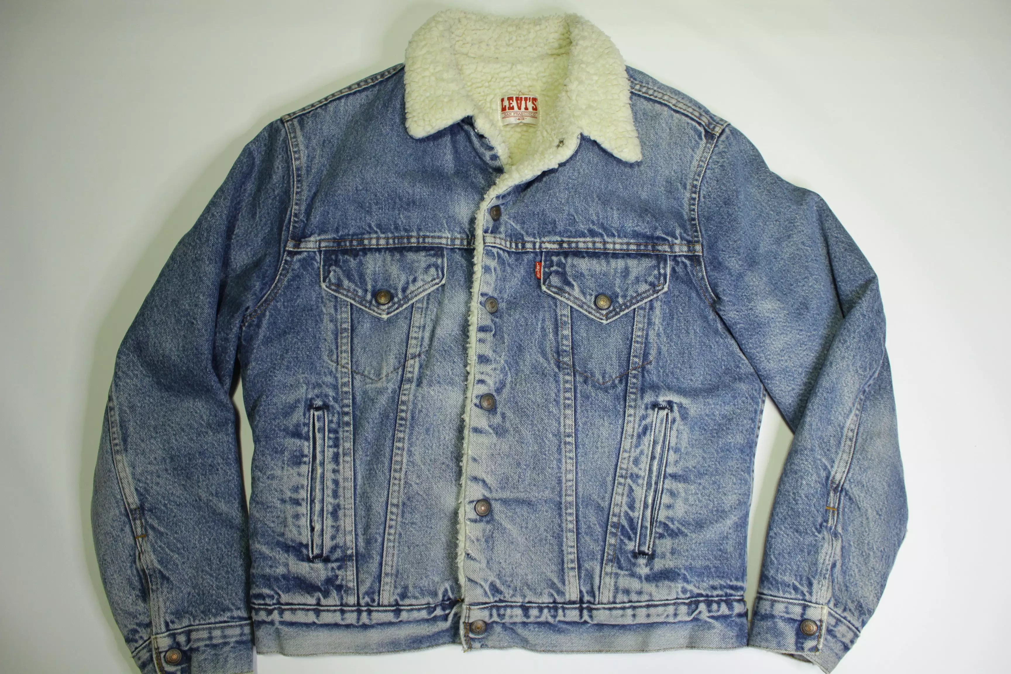 Levis San Francisco Sherpa Lined Light Washed 80's Denim Jean Jacket USA Made