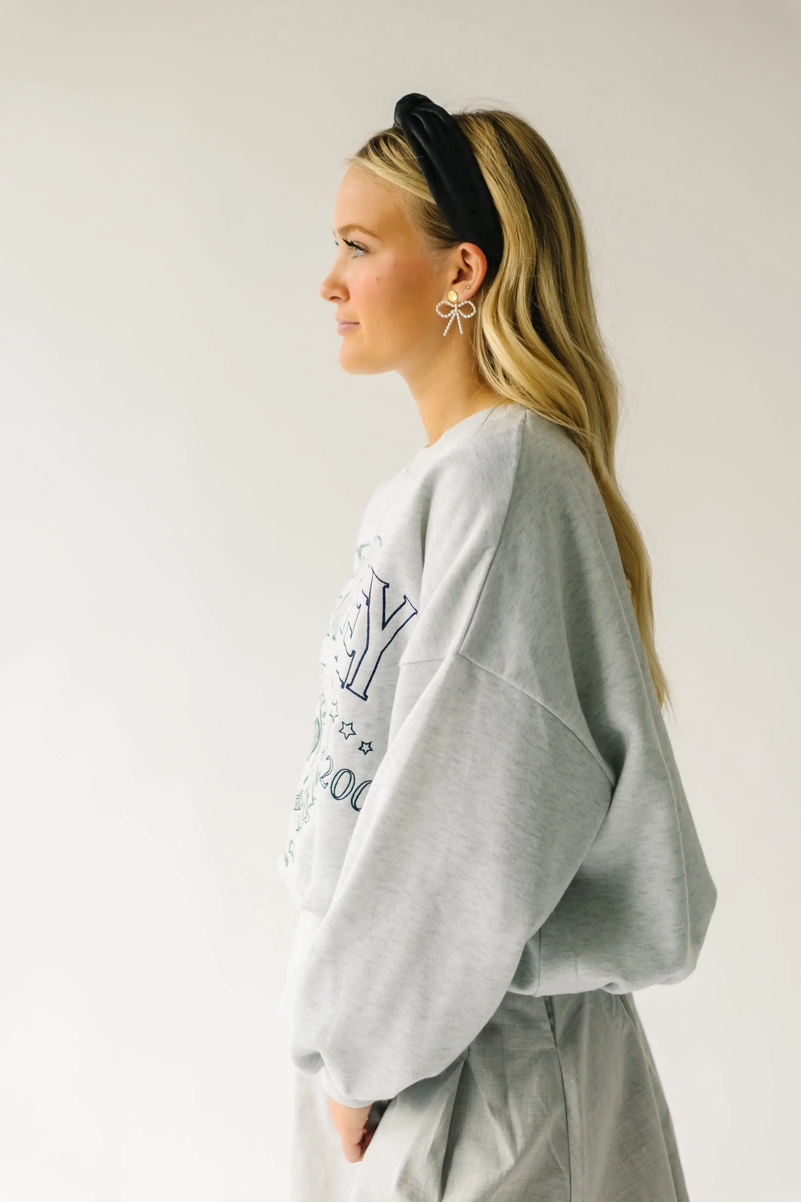 The Berkeley Graphic Sweatshirt in Heather Grey