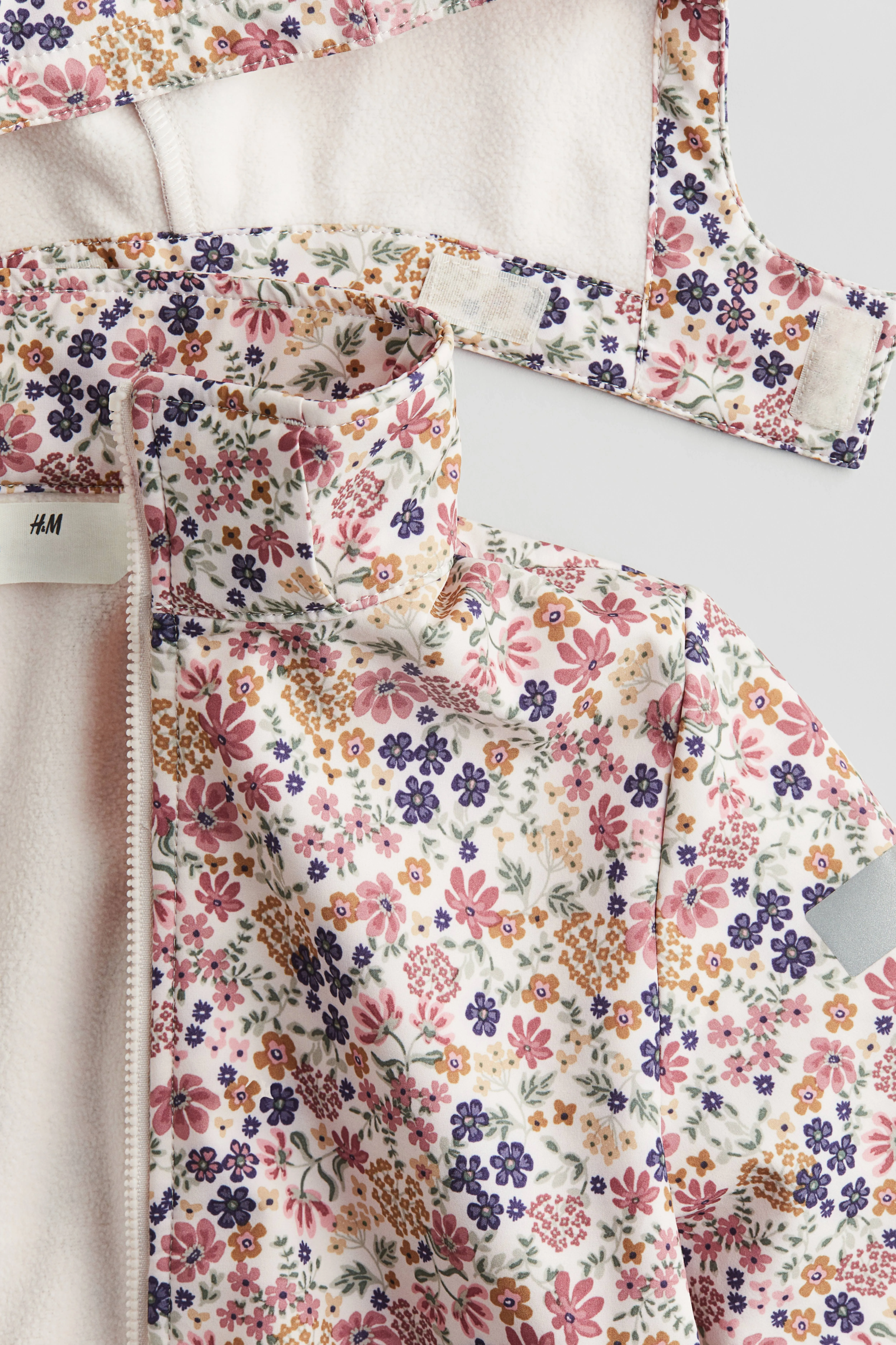 Water-resistant softshell jacket - Long sleeve - Regular length - Pink/Floral - Kids | H&M GB